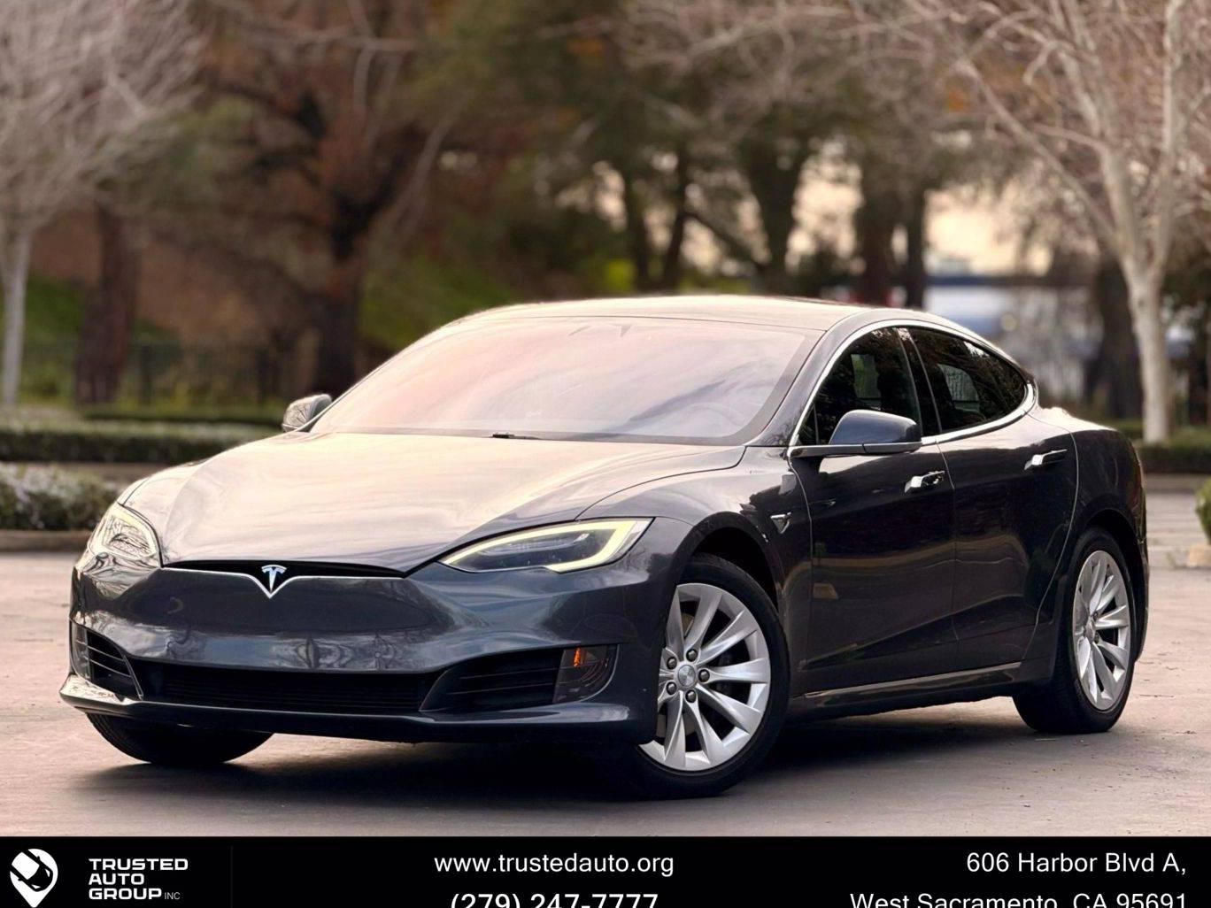 TESLA MODEL S 2017 5YJSA1E13HF204740 image